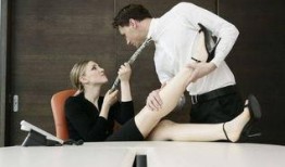 爱看新闻爆料的女人心理,热衷于新闻爆料的女性心理世界