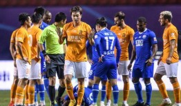 足坛最新爆料新闻视频下载,揭秘球星转会内幕与赛场风云